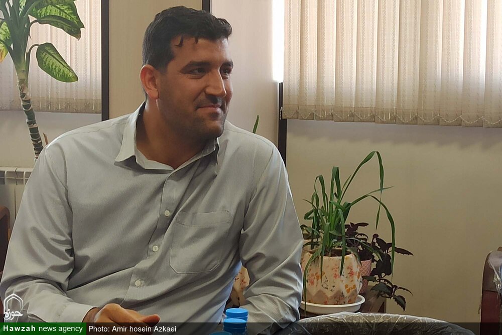 گزارشی از نشست دبیر قرارگاه حمایت از خانواده و جوانی جمعیّت با اعضا مرکز جامع تحکیم خانواده سایبان مهر