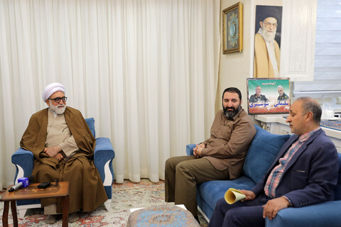 تصاویر/ حضور تولیت آستان قدس رضوی در منزل سردار شهید نورالله شوشتری