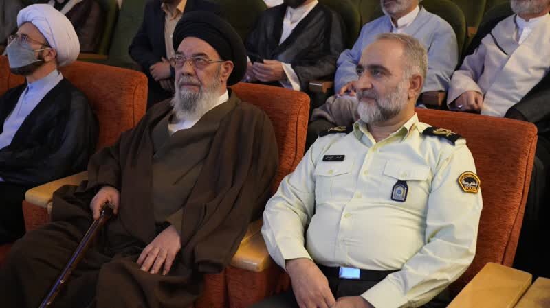 آمادگی فراجا برای همکاری با ائمه جماعات برای کاهش آسیبهای اجتماعی محلات