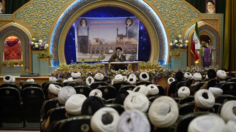 حمایت ایران از جنگ روسیه با اوکراین یک دروغ رسانهای است/ رسالت امروز ائمه جماعات تحقق جهاد تبیین است