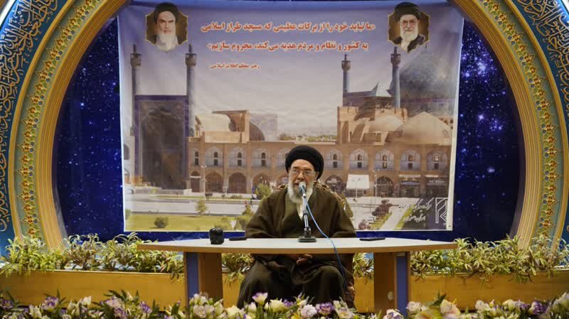 حمایت ایران از جنگ روسیه با اوکراین یک دروغ رسانهای است/ رسالت امروز ائمه جماعات تحقق جهاد تبیین است