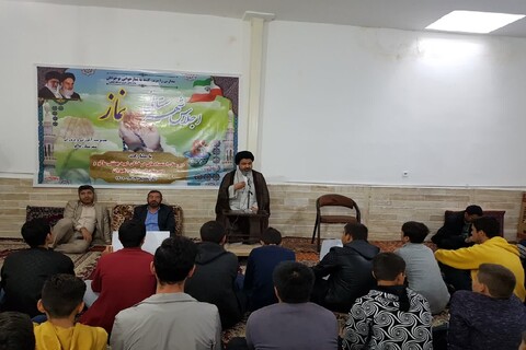 تصاویر/ حضور امام جمعه ماکو در بین دانش آموزان