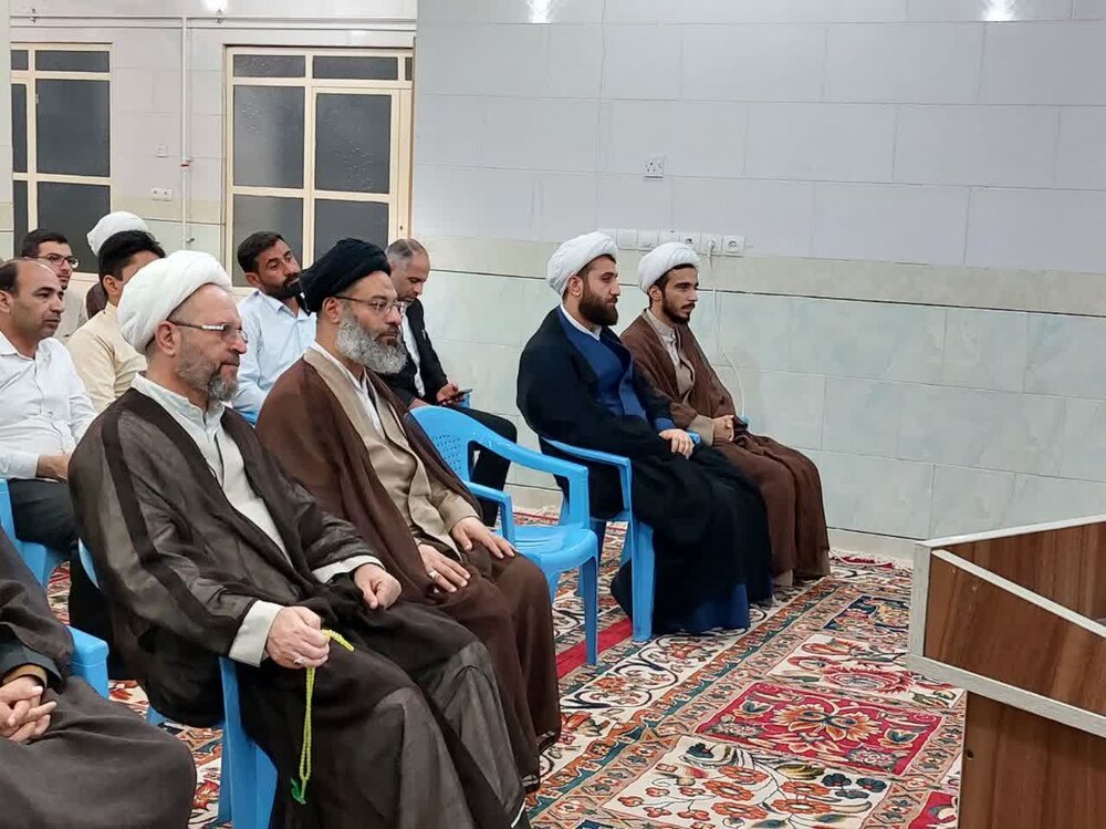 برگزاری نشست «مقتدر مظلوم» در مدرسه علمیه جزائریه شوشتر+ عکس