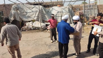 تصاویر/ فعالیت های جهادی طلاب خوی در مناطق زلزله زده