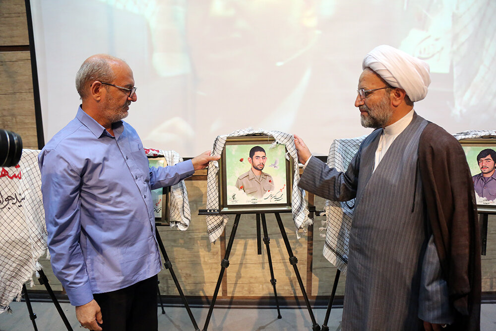 یادواره شهدای پایگاه مقاومت بسیج ۵ شهید حسینیانِ مسجد فاطمیه(س) قم یادواره شهدای پایگاه مقاومت بسیج ۵ شهید حسینیانِ مسجد فاطمیه(س) قم