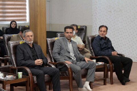 تصاویر / دیدار جمعی از مسئولان هئیت‌های ورزشی استان با امام جمعه همدان