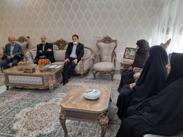 نسل جدید ادامه دهنده راه شهدا باشد