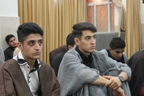 تصاویر/ درس اخلاق طلاب مدرسه علمیه کامیاران با حضور نماینده ولی فقیه در کردستان