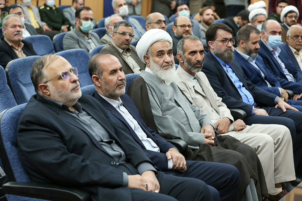 انتقاد امام جمعه قزوین از زمین خواری ها