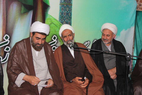 تصاویر / تصاویر/ نشست مدیر حوزه علمیه استان قزوین با اساتید،کادر و طلاب مدرسه علمیه سردارین