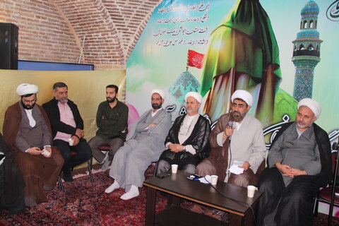 تصاویر / تصاویر/ نشست مدیر حوزه علمیه استان قزوین با اساتید،کادر و طلاب مدرسه علمیه سردارین