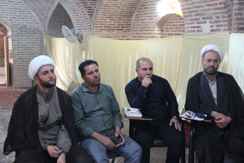 تصاویر / تصاویر/ نشست مدیر حوزه علمیه استان قزوین با اساتید،کادر و طلاب مدرسه علمیه سردارین