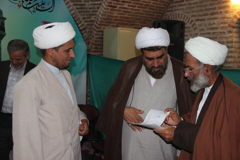تصاویر / تصاویر/ نشست مدیر حوزه علمیه استان قزوین با اساتید،کادر و طلاب مدرسه علمیه سردارین