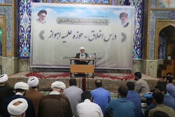 تصاویر/ درس اخلاق طلاب و روحانیون مدارس علمیه اهواز با حضور استاد اخلاق حوزه علمیه قم