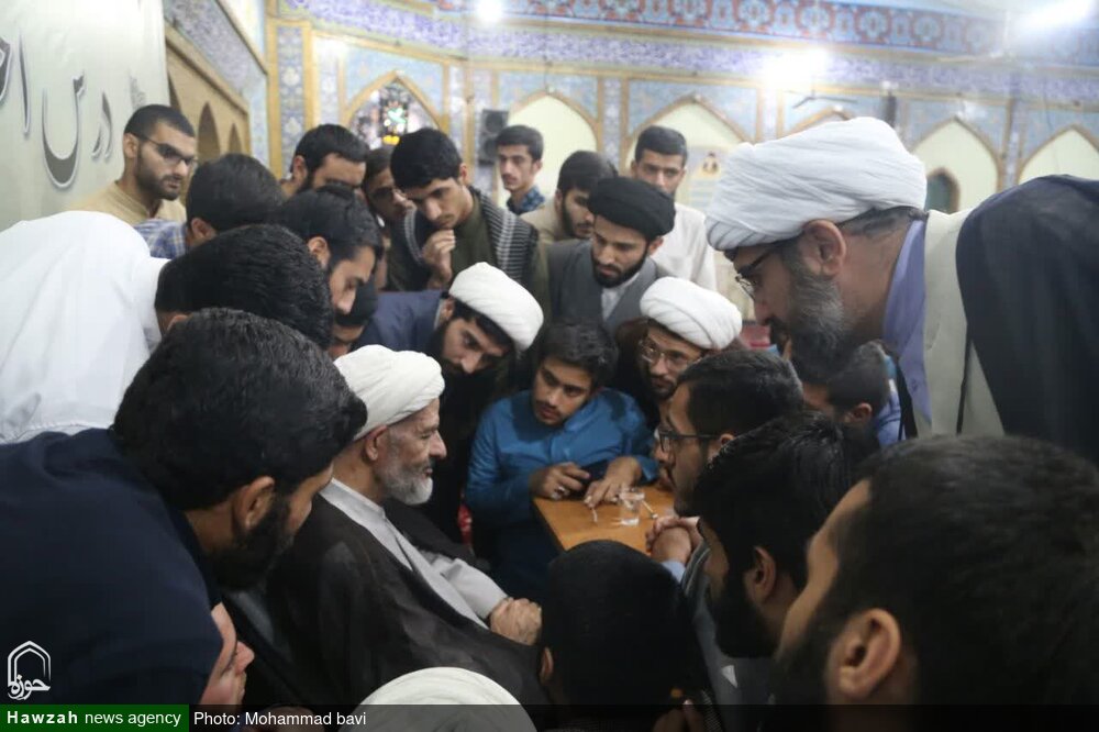 برگزاری درس اخلاق طلاب و روحانیون مدارس علمیه اهواز+ عکس