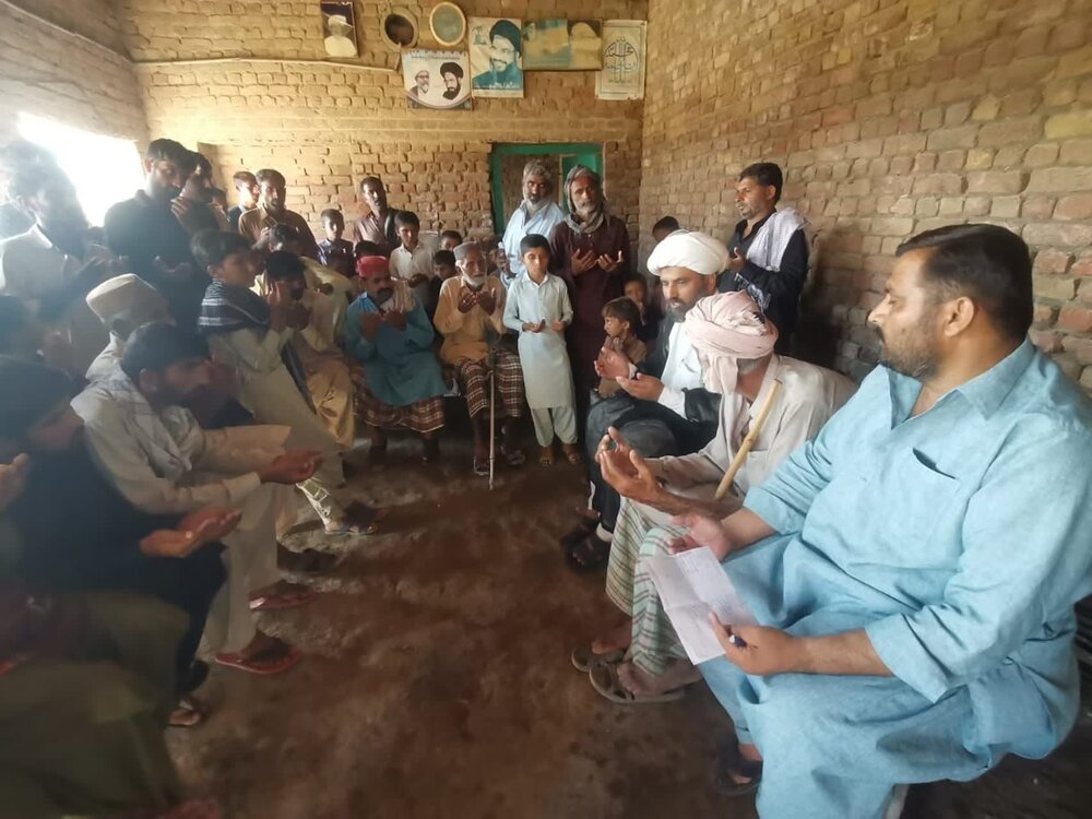 علامہ مقصود ڈومکی کا سیلاب سے متاثرہ علاقوں کا دورہ، متاثرین میں راشن اور ضروری سامان تقسیم