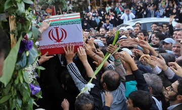 فیلم | ۴ دقیقه متفاوت از تشییع پیکر طلبه شهید آرمان علی‌وردی در تهران