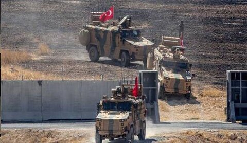 القوات التركية تسحب رتلا عسكريا من منطقة خفض التصعيد