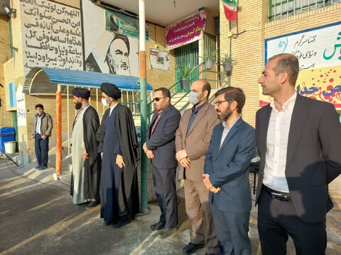 تصاویر: حضور امام جمعه کاشان درمدرسه شهیدتقاده کاشان