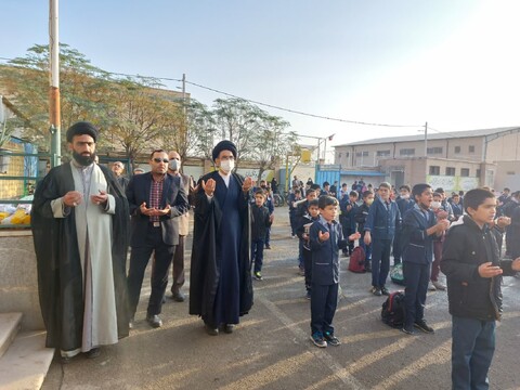 تصاویر: حضور امام جمعه کاشان درمدرسه شهیدتقاده کاشان