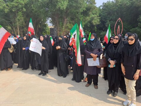 تصاویر/ تجمع دانشجویان دانشگاه خلیج فارس بوشهر در محکومیت در محکومیت حادثه شاهچراغ