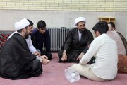 تصاویر / حضور صمیمی امام جمعه همدان در جمع طلاب مدرسه آیت الله آخوند(ره)