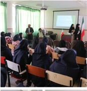 امام جمعه فردیس با دانش آموزان مدرسه پنج تن آل عبا گفت‌وگو کرد