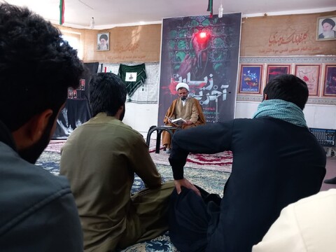 مراسم نکوداشت شهدای شاهچراغ و طلبه شهید آرمان علی‌وردی در مدرسه علمیه امام موسی کاظم(ع) برزک