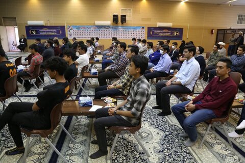 تصاویر دیدار اعضای بسیج دانش آموزی با امام جمعه یزد