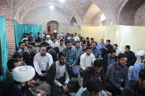 از طلاب موفق در عرصههای مختلف حمایت جدی خواهد شد