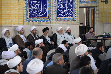 تصاویر/ تجمع طلاب و روحانیون استان البرز  در محکومیت جنایت تروریستی شیراز