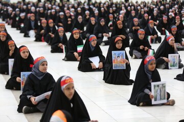 مراسم گرامیداشت هفتم شهدای دانش آموز حرم شاهچراغ در قم برگزار شد