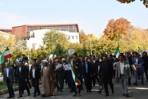 تصاویر/ تجمع دانشجویان و اساتید دانشگاه ارومیه در محکومیت اغتشاشات اخیر