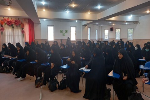 تصاویر/ نشست علمی در مدرسه علمیه الزهرا سلام علیها ارومیه