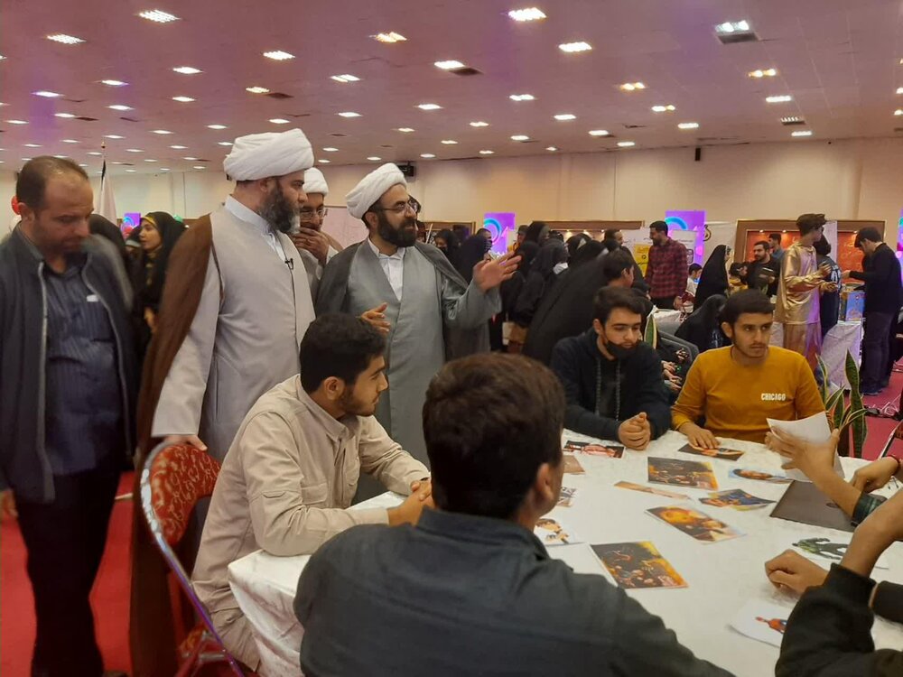 نمایشگاه «مسئله شناسی نوجوانان» برپا شد + عکس