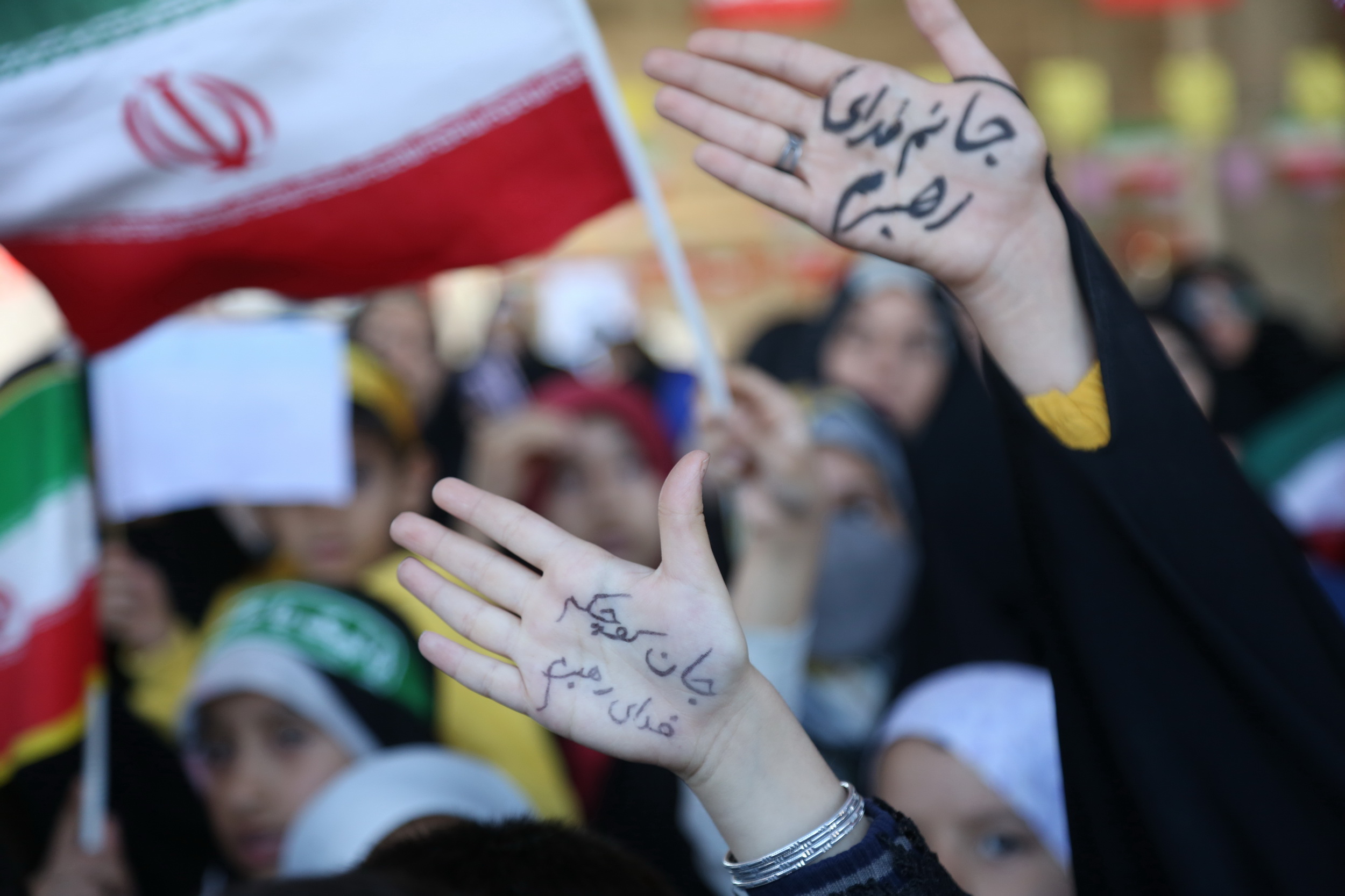 تصاویر/ اجتماع نوجوانان انقلابی همزمان با ۱۳ آبان در مصلای پردیسان