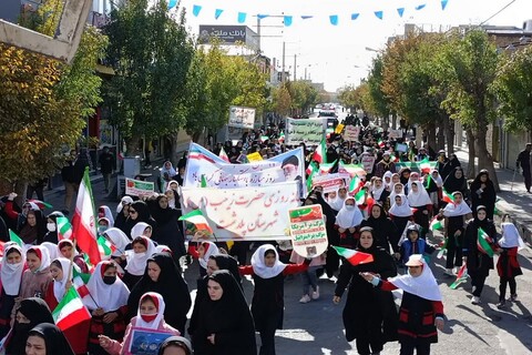 تصاویر/ حضور مردم شهرستان پلدشت در راهپیمایی یوم الله 13 آبان