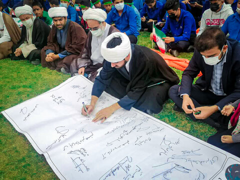 تصاویر/ راهپیمایی ۱۳ آبان شهرستان حاجی آباد