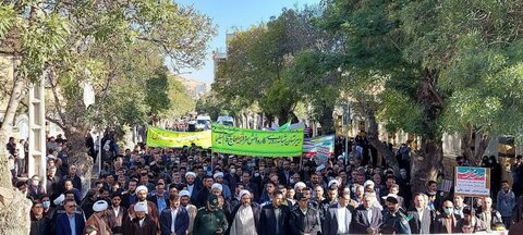 تصاویر/ حضور طلاب و روحانیون مدرسه علمیه امام صادق (ع) بیجار در راهپیمایی 13 آبان