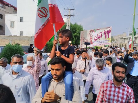 خروش مردم میناب در راهپیمایی ۱۳آبان