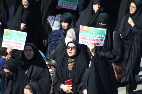 تصاویر/ راهپیمایی 13 آبان در شهرستان تکاب