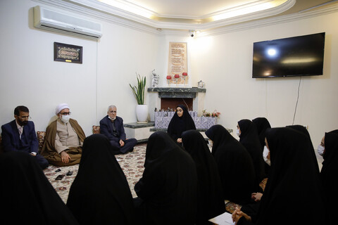 تصاویر/ دیدار تولیت آستان قدس رضوی با دختران مرکز شکوه مهر