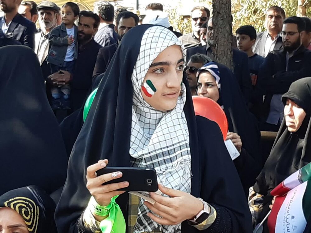 مراسم باشکوه راهپیمایی ۱۳ آبان در کاشان برگزار شد +عکس