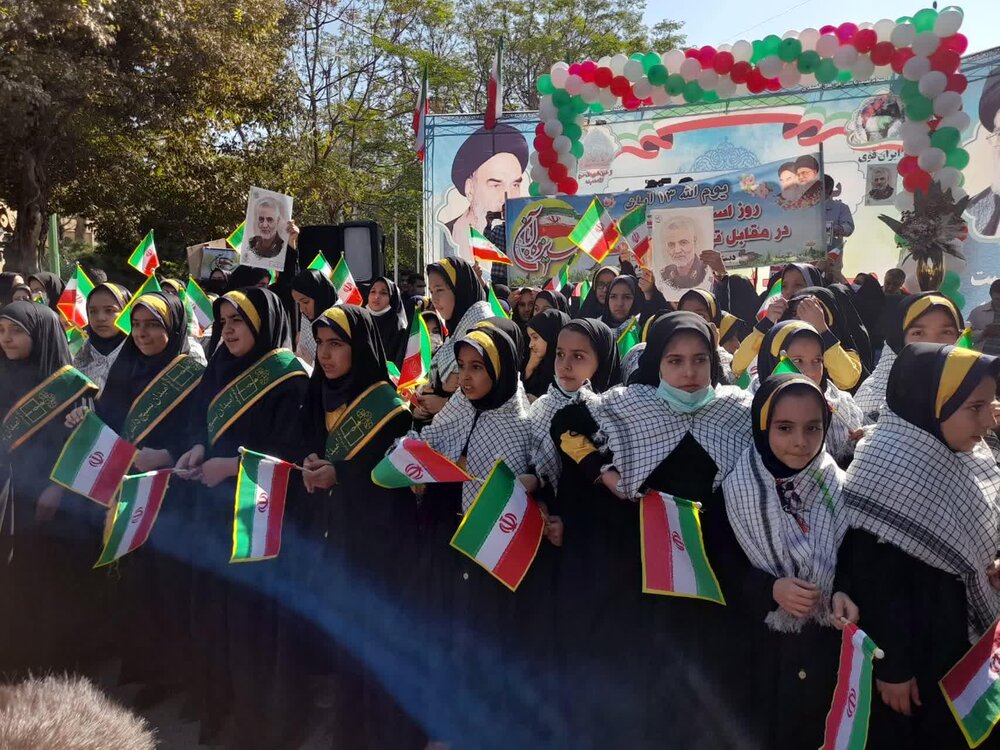 مراسم باشکوه راهپیمایی ۱۳ آبان در کاشان برگزار شد +عکس