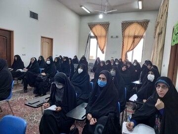 اصلی‌ترین وظیفه طلبه، تبلیغ است