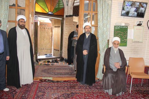 تصاویر/ تجمع مدیریت، اساتید، کادر، طلاب و روحانیون قزوین در محکومیت جنایات اخیر استکبار جهانی در به شهادت رساندن مدافعین حریم امنیت و تخریب اموال عمومی