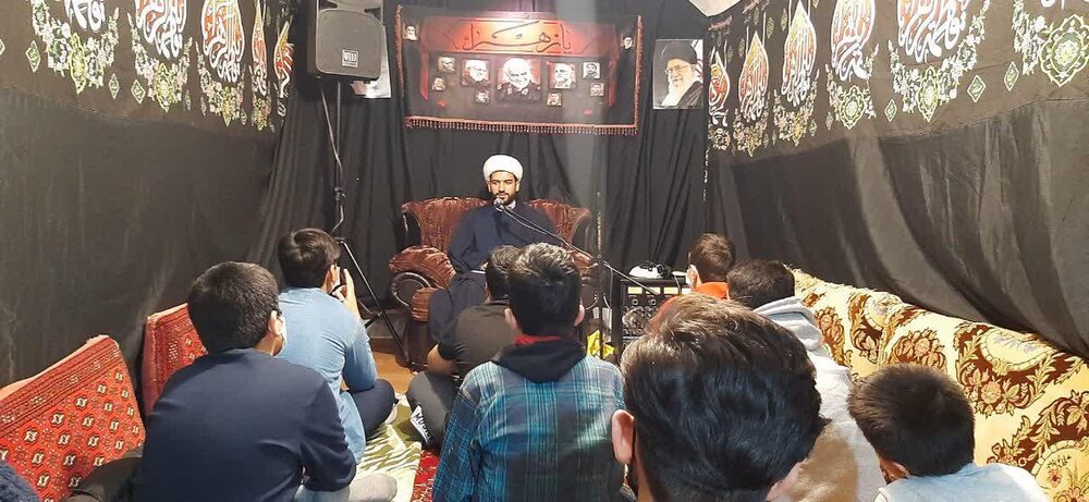 جذب جوان ها با فوتبال و ورزشهای رزمی 