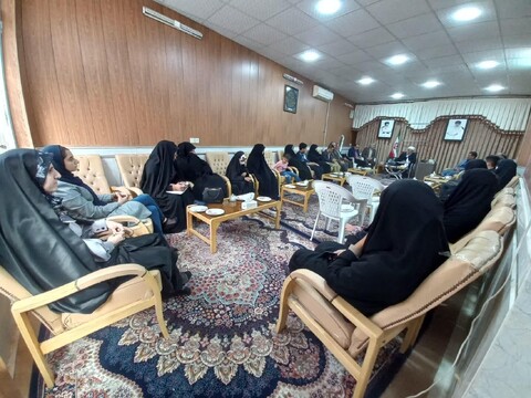 تصاویر/ دیداردانش آموزان فرزندشهید با امام جمعه آران وبیدگل