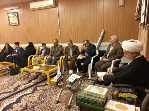 تصاویر/ دیداردانش آموزان فرزندشهید با امام جمعه آران وبیدگل