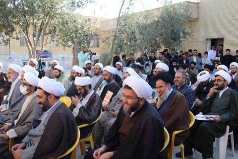 تصاویر/ تجمع اعتراضی طلاب و روحانیون سمنان در محکومیت هتک حرمت مقدسات و نظام اسلامی